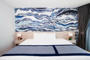 Grand Deluxe Harbor View