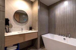 Grand Deluxe Harbor View