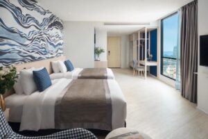 Grand Deluxe Harbor View