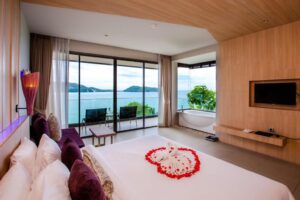 Grand Deluxe Room with Sea View