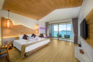 Grand Deluxe Room with Sea View