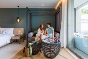 Grande Deluxe Jacuzzi