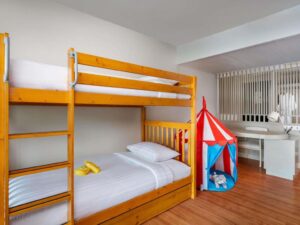Junior Suite Family with King Bed and Bunk Bed