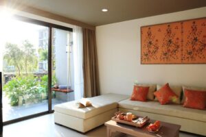 Junior Suite Pool Access