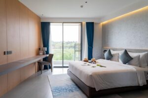 Junior Suite with Garden View