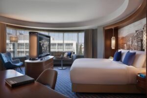 Junior Suite with Partial Sea View and Executive Lounge Access