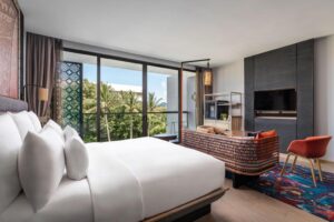 King Suite with Garden View