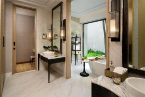 Lagoon Villa with Pool