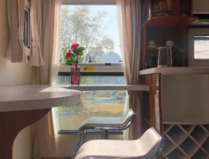 Lijiang Rustic Luxury  Australian 2-Bedroom 1-Living Room Starry RV