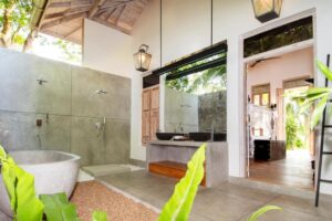 Colonial Mansion (1 Bedroom)