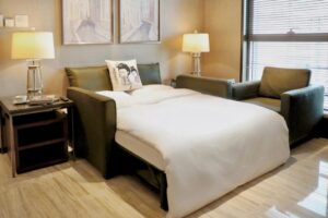 One-Bedroom Corner King Suite