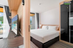 One Bedroom Deluxe Corner