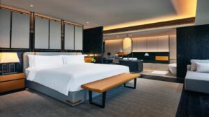 One-Bedroom King Suite with Garden View