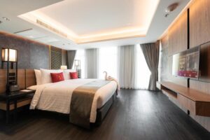 One-Bedroom King Suite