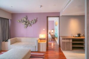 One-Bedroom Suite - Free Breakfast