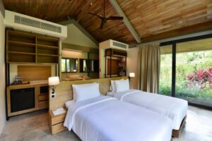 One-Bedroom Villa Garden Access with Schedule Boat Transfer