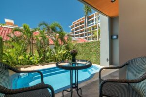 One bedroom Deluxe with Plunge Pool