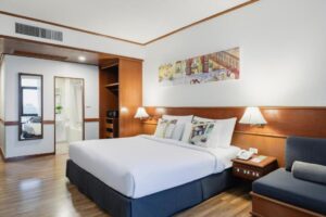 Premier Deluxe - Partial Sea View