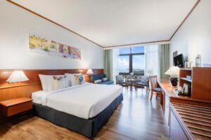 Premier Deluxe - Partial Sea View