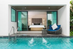 Premier Pool Access Room