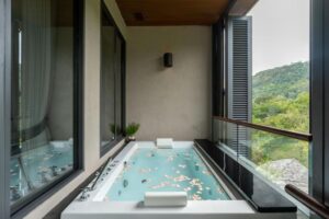 Premium Loft with Whirlpool