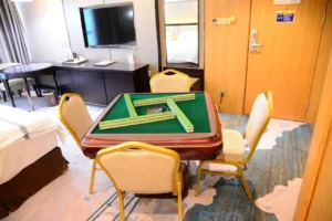 Queen Room With Mahjong