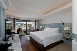 Queen Room with Terrace