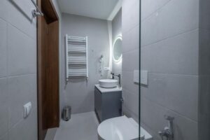 King Room with Balcony 