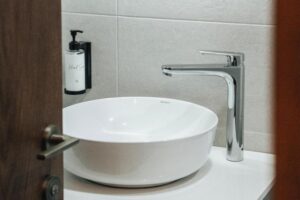 King Room with Balcony 