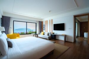 Royal Ocean View Suite