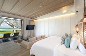 Seafront Pool Villa In Love