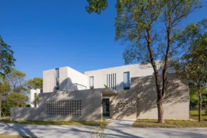 Six-Bedroom Courtyard Villa