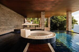 Spa Pool Suite