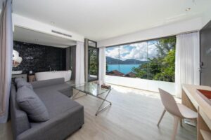 Standard Jacuzzi Suite