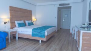 Standard double room With partial sea view