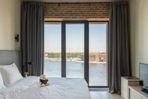 Studio With A Panoramic View Of The Neva River