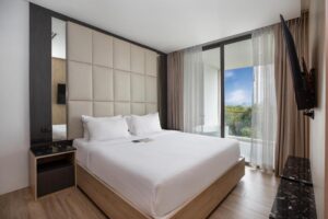 Studio with Garden View