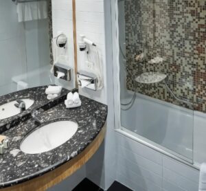 Studio with Terrace and River View