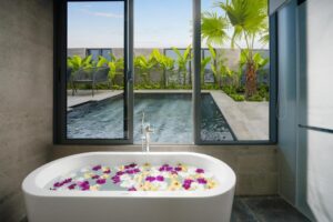 Suite Outdoor Jacuzzi