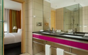 Suite With Access To The Club Lounge