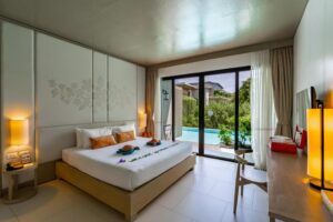 Superior Double Room with Pool Access