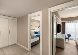 Superior Family Side Sea View