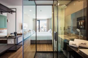 Superior Room with Balcony and Mountain View