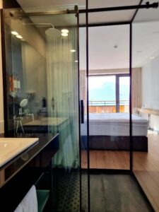 Superior Room with Balcony and Mountain View