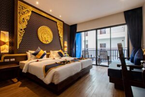 Superior Royal Blue Wing