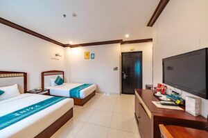 Superior Triple City View