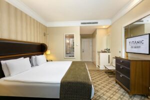 Superior with City View