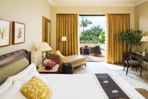 Superior Waterfront King