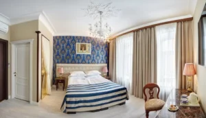 Superior with a view of the embankment