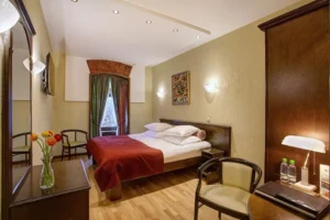 Superior with a view of the embankment